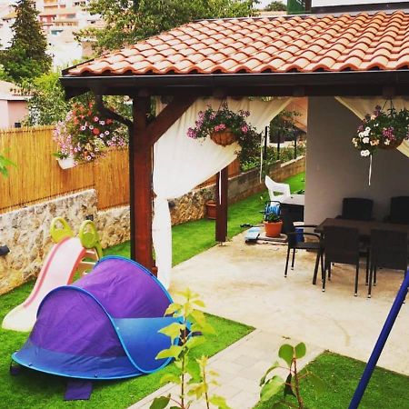 שיבניק Apartments Tonka מראה חיצוני תמונה