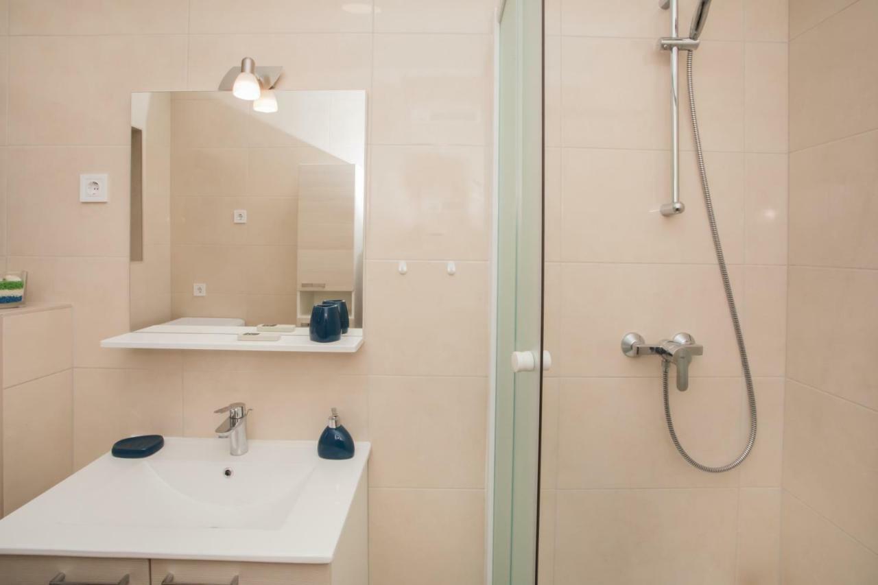 שיבניק Apartments Tonka מראה חיצוני תמונה