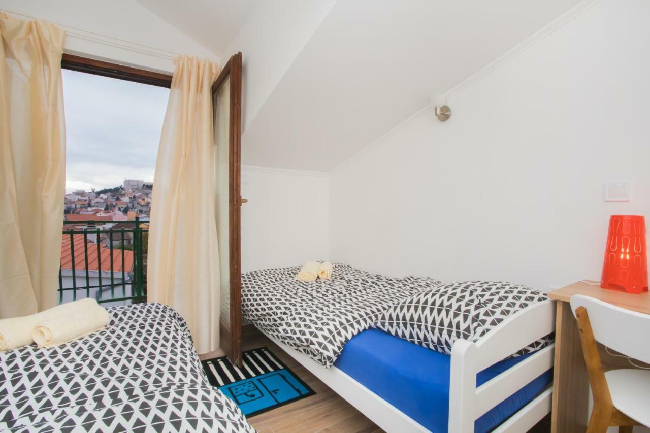 שיבניק Apartments Tonka מראה חיצוני תמונה