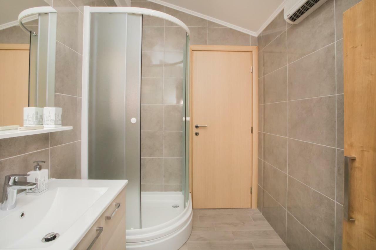 שיבניק Apartments Tonka מראה חיצוני תמונה