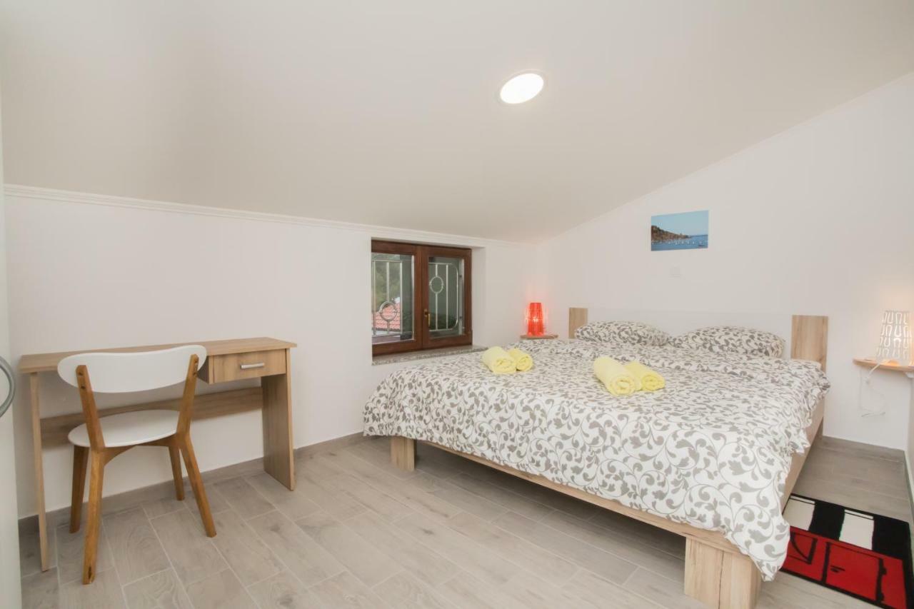 שיבניק Apartments Tonka מראה חיצוני תמונה